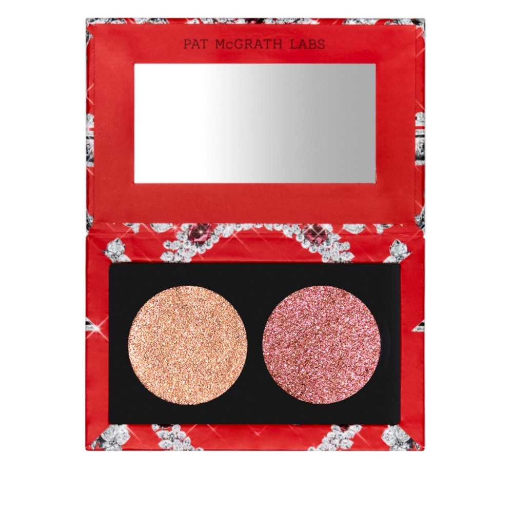 PAT McGRATH LABS
Luminous Legends Eye Shadow Duo: Petallic Passion